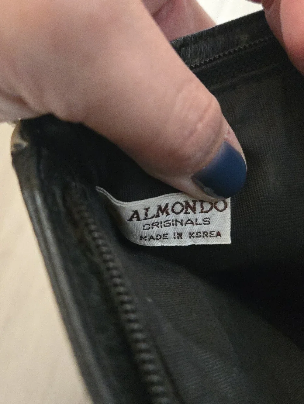 Vintage 80s? Almondo Logo Design Crossbody Purse